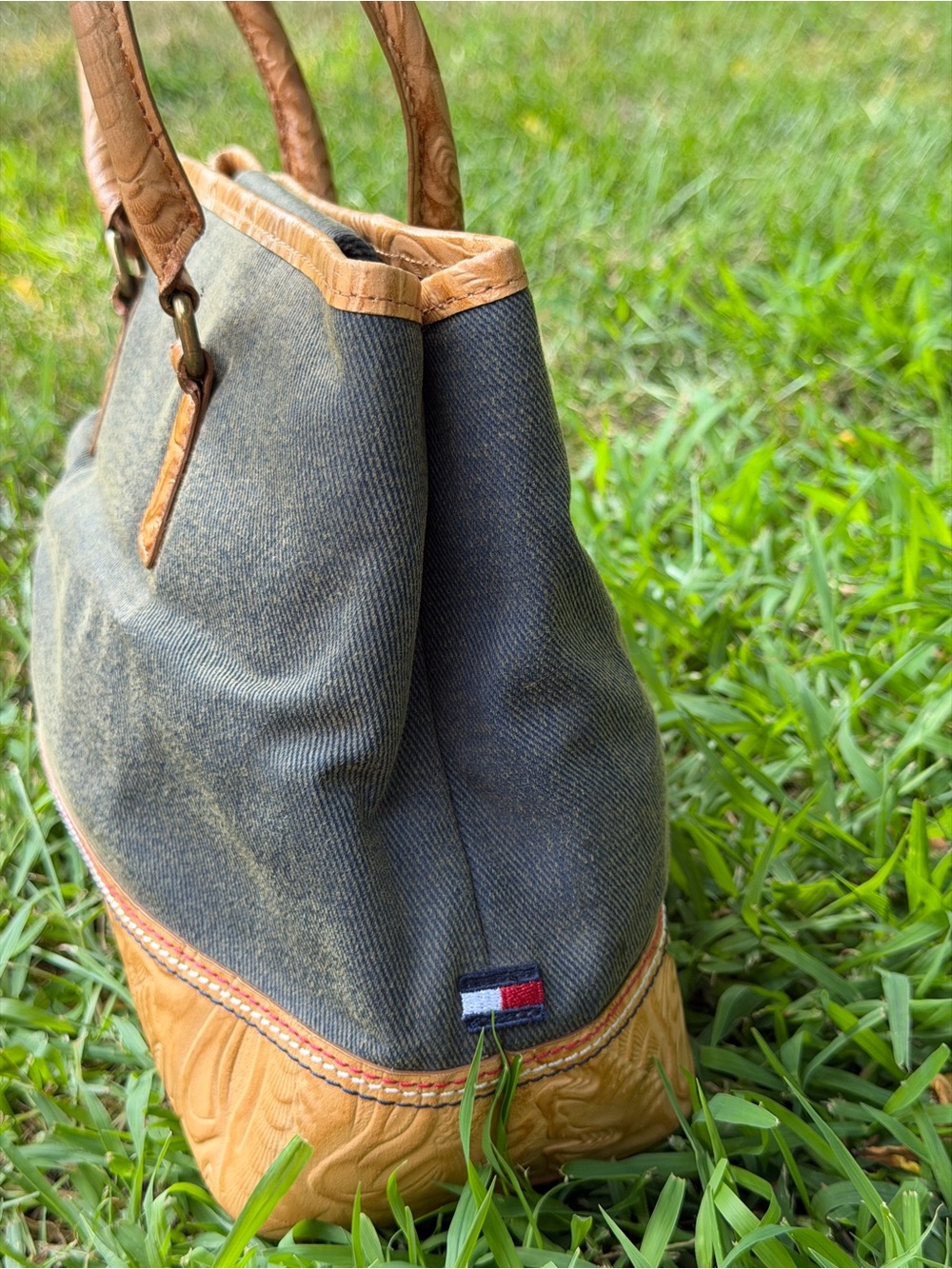 Tommy Hilfiger Blue Denim Shoulder Bag With Tan Trim View 2